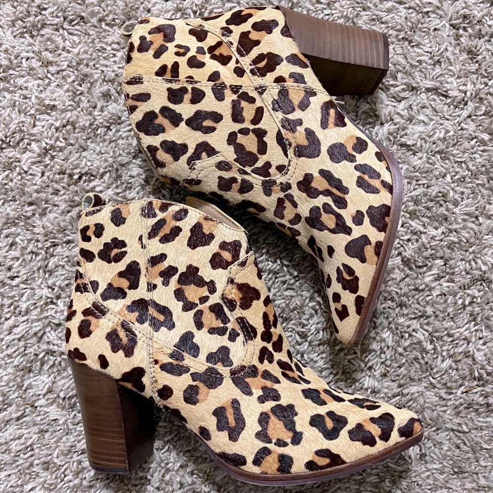 Steve Madden Ladd Cow Hair Cheetah Print Booties - Picture 1 of 16